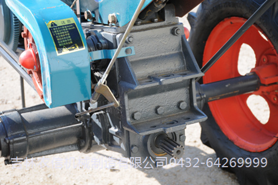 NX181型四驅手(shou)扶拖拉機